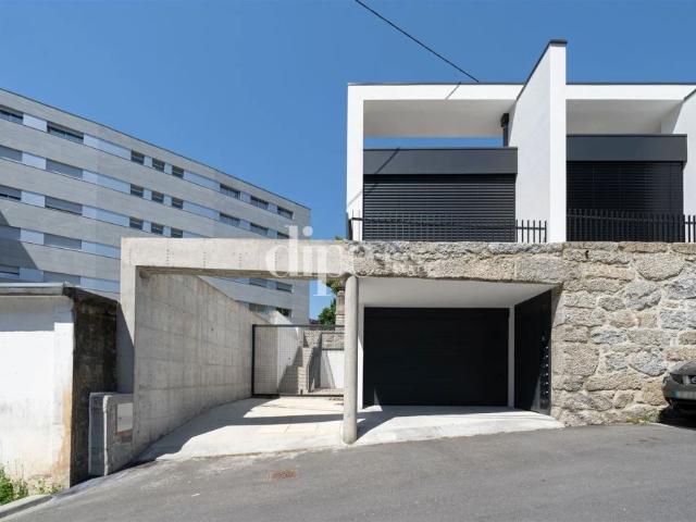 Apartamento alugar em Oliveira, São Paio e São Sebastião, Guimarães