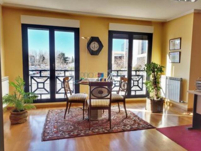 Estudio en venta en Eras de Renueva, León