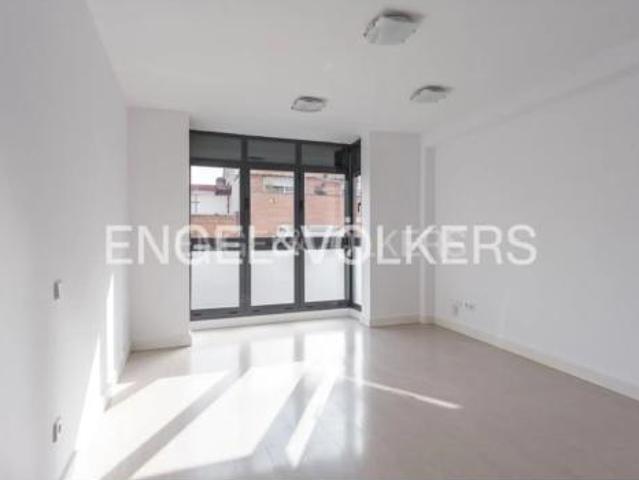 Estudio en venta en Valdeacederas, Madrid