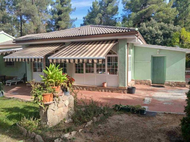 Chalet en venta en Urbanización Pinar de Párraces, Marugán
