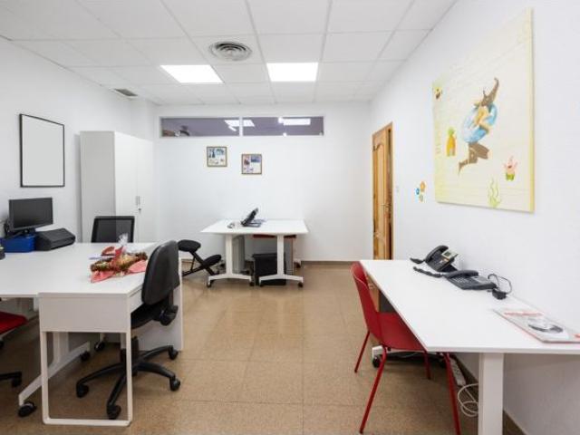 Local Comercial en venta en Genil, Comarca de la Vega de Granada