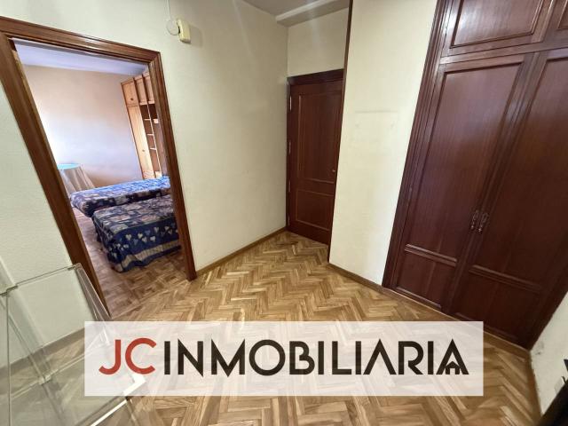 Piso en venta en Huerta del Rey, Valladolid