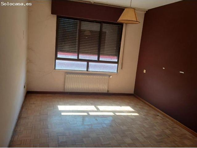 Piso en venta en Valencia De Don Juan, Castilla y León