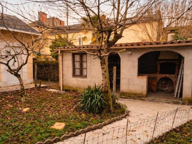 Maison vente à Parthenay, Gourgé