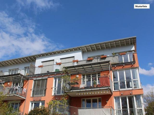 Wohnung kaufen in Neumühl, Duisburg