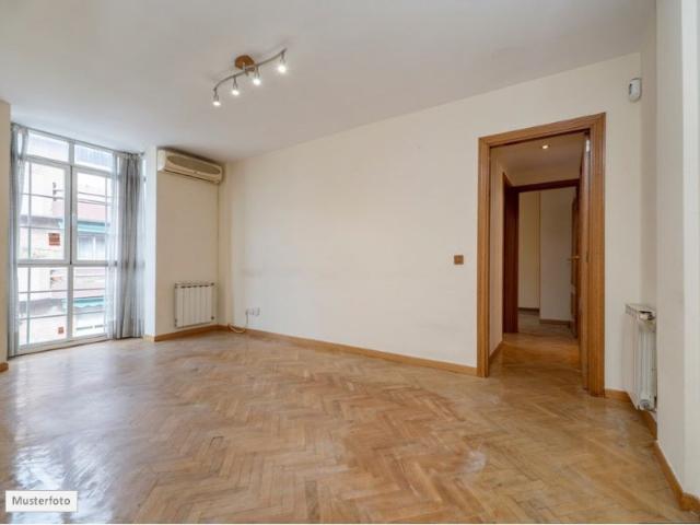 Etagenwohnung kaufen in Stuttgart, Fasanenhof