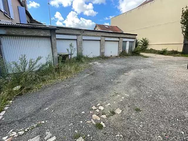 Garage vente à Étampes, Etampes