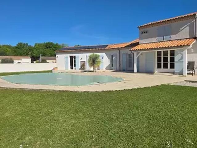 Maison vente à Rochefort, Etaules