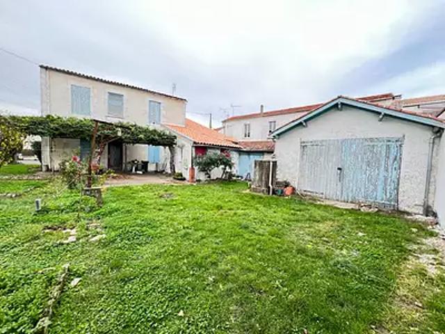 Maison vente à Rochefort, Etaules