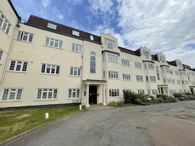 Apartment for rent in Fallow Corner, Greater London