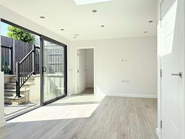 House for rent in Finchley, Isle Of Man