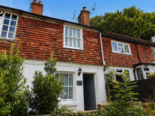 Apartment for rent in Heathlands, East Sussex