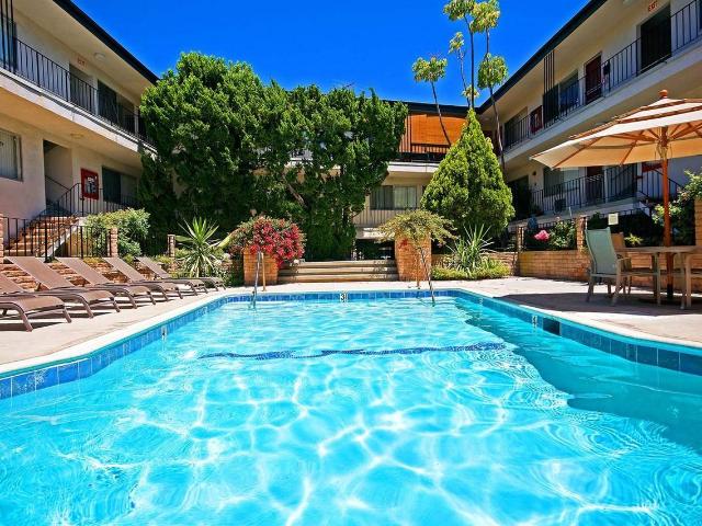 Apartment for rent in Canoga Park, California