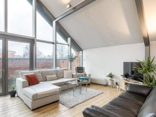 House for sale in Northampton, Northamptonshire
