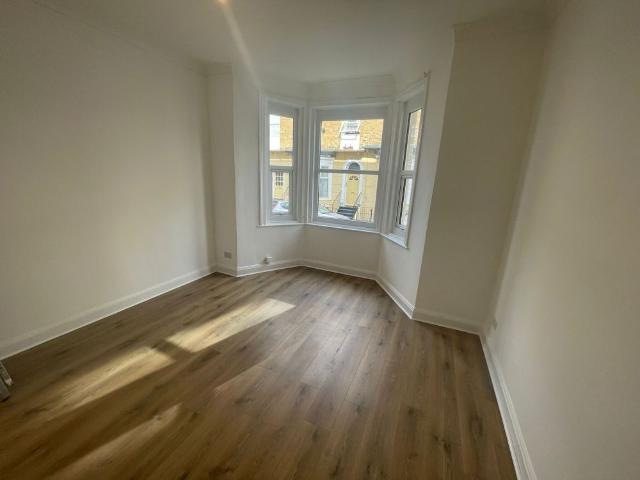 Apartment for rent in Cliftonville West, Acol
