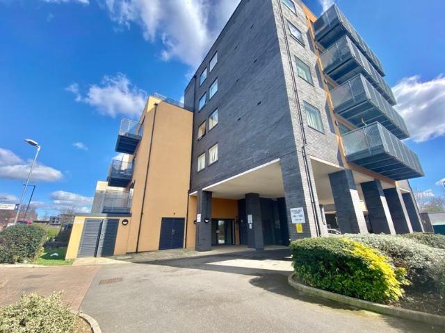 Apartment for rent in Preston, Greater London
