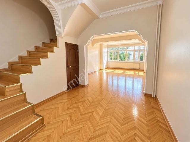 Kültür Mahallesi, Beşiktaş içerisinde kiralık Villa