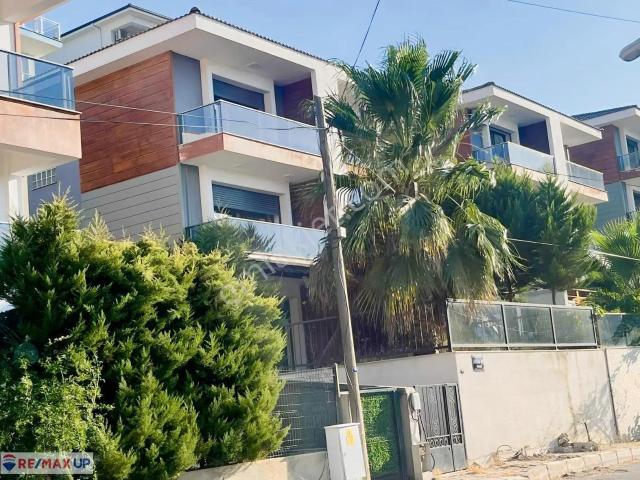 Balçova, İzmir içerisinde kiralık Villa