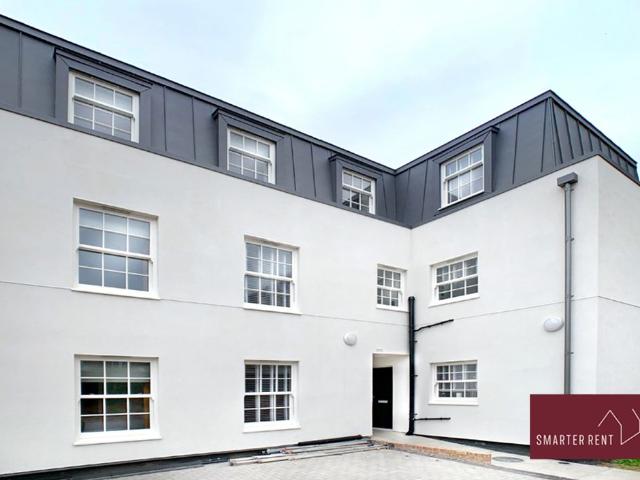 Apartment for rent in Eton