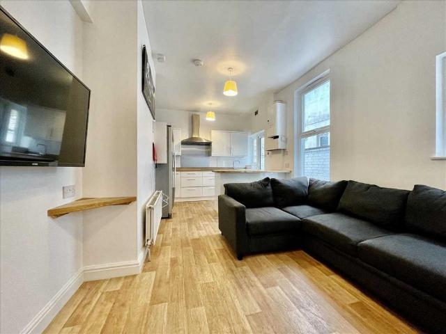 House for rent in Pennycomequick, Plymouth