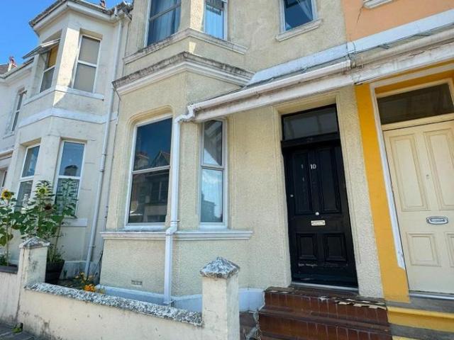 Apartment for rent in Pennycomequick, Mount Wise