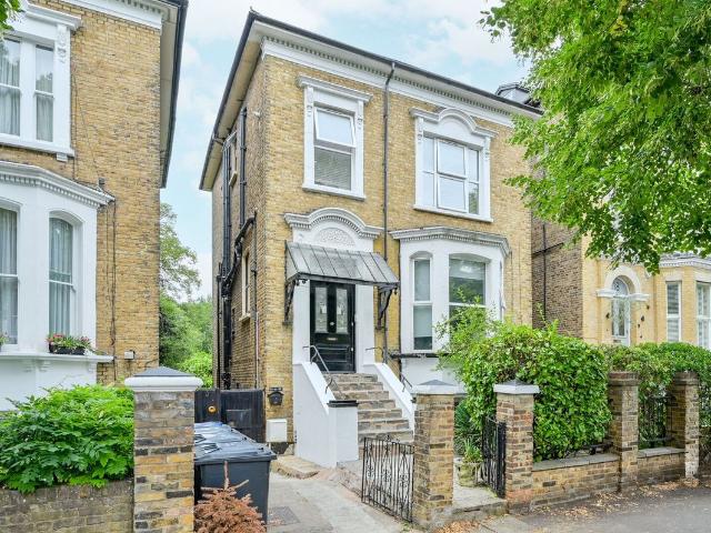 Studio for rent in London Borough of Ealing, Perivale