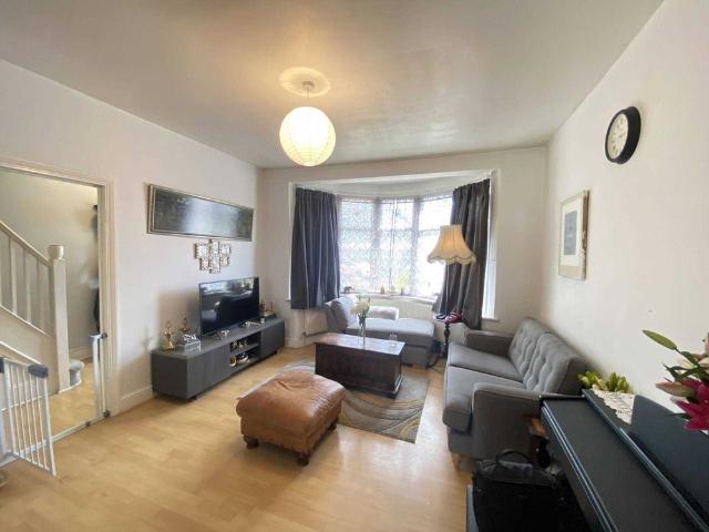 House for rent in Loxford, Greater London