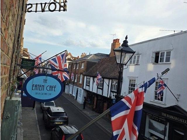 Apartment for rent in Eton