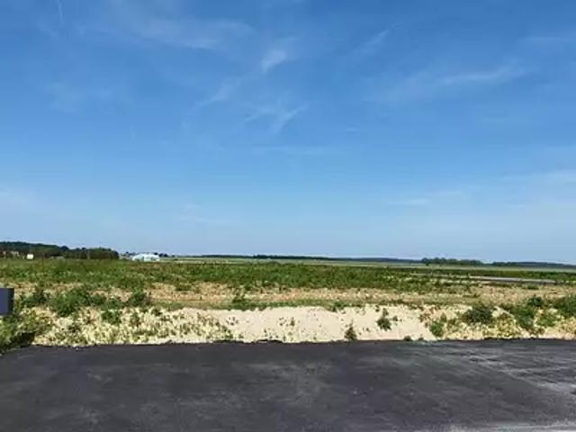 Terrain vente à Étrépagny, Eure