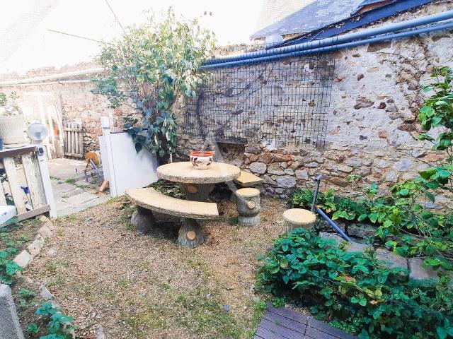 Maison vente à Angers, Étriché