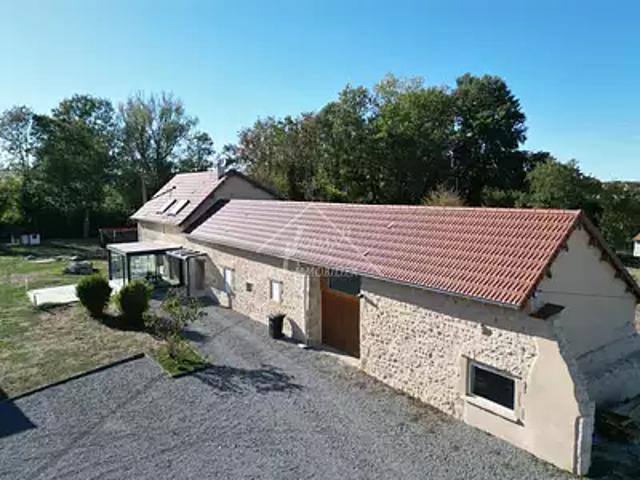 Maison vente à Les Pacauds, Étroussat