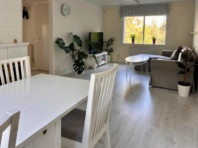 Hus hyra i Kungsberga, Ekerö kommun