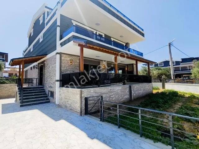 Edremit, Balikesir içerisinde satılık Villa