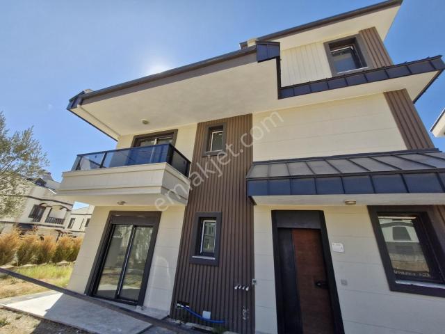 Edremit, Balikesir içerisinde satılık Villa