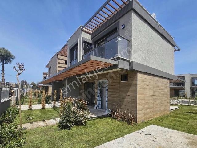 Ayvalik, Balikesir içerisinde satılık Villa