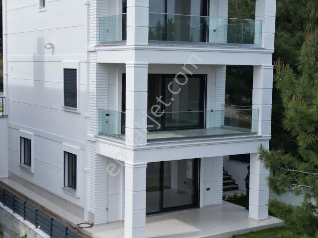 Edremit, Balikesir içerisinde satılık Villa