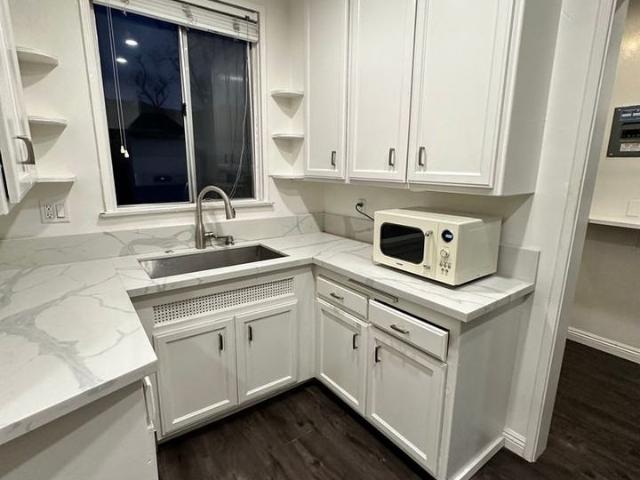 Apartment for rent in Santa Monica, California