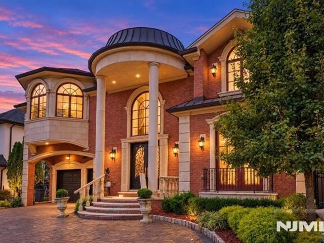 House for sale in Fort Lee, Bergen County