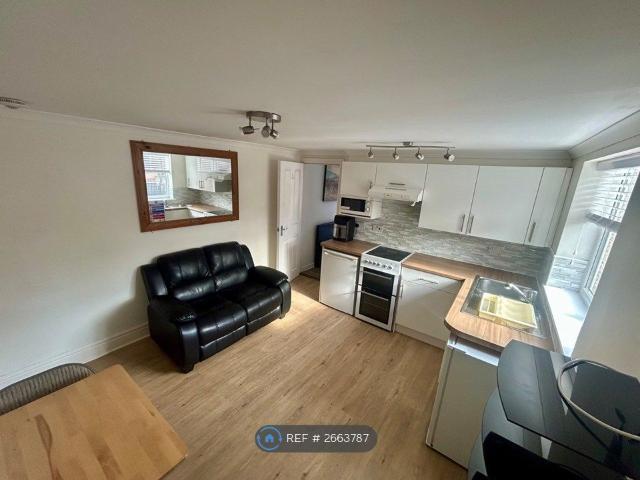 Apartment for rent in Rodbourne, Swindon