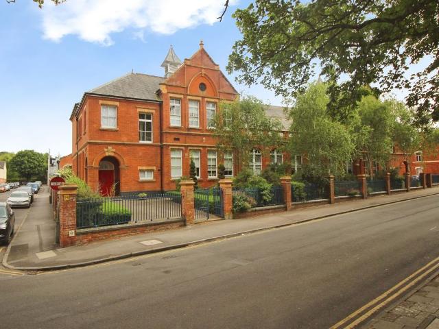 Apartment for rent in Rodbourne, Swindon