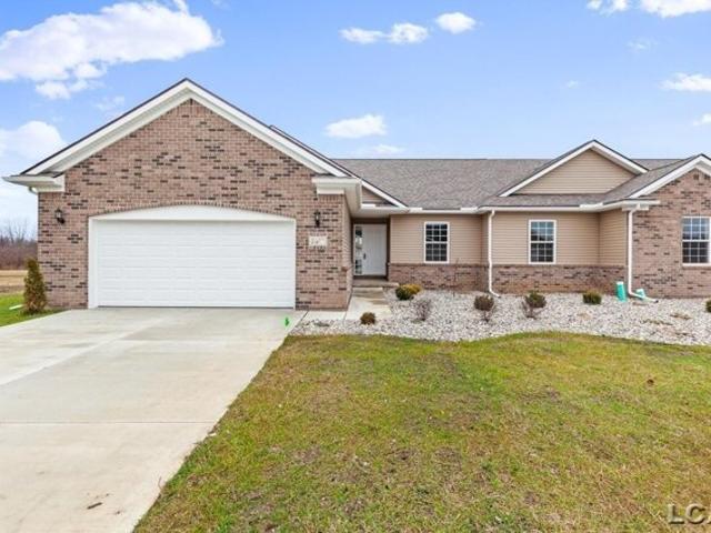 Condo for sale in Adrian
