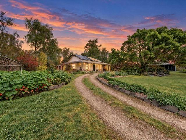 Cottage for sale in Yarragon South, Shire of Baw Baw