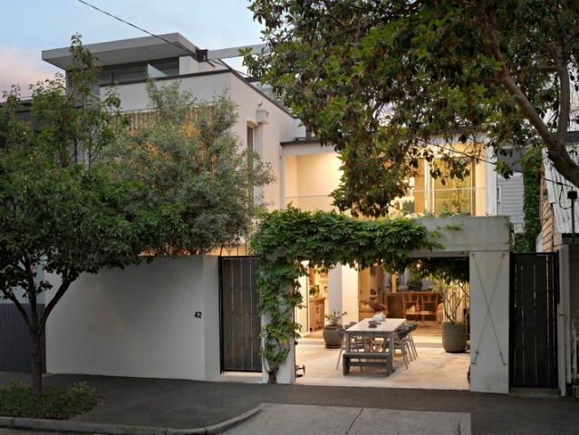 House for sale in Port Melbourne, Melbourne