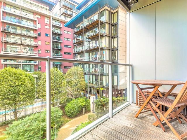 Apartment for rent in Clapham Junction, Greater London