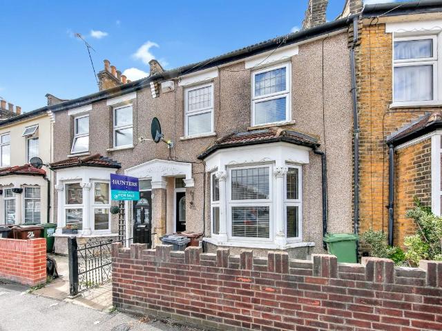 House for rent in London Borough of Barking and Dagenham, Greater London