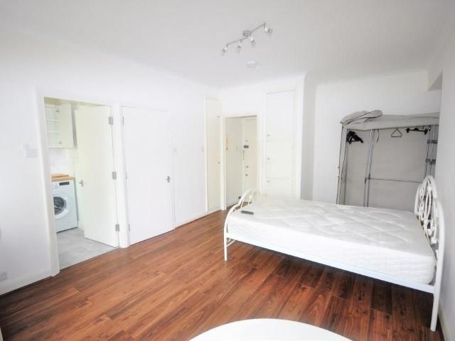 Studio for rent in Fitzrovia, Greater London