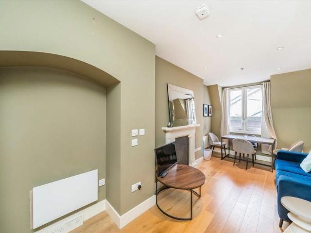 Apartment for rent in King's Cross, Cat Hill