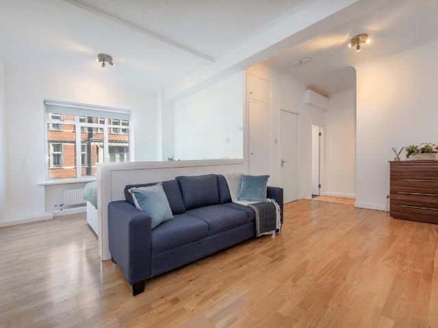 Studio for rent in Fitzrovia, Greater London