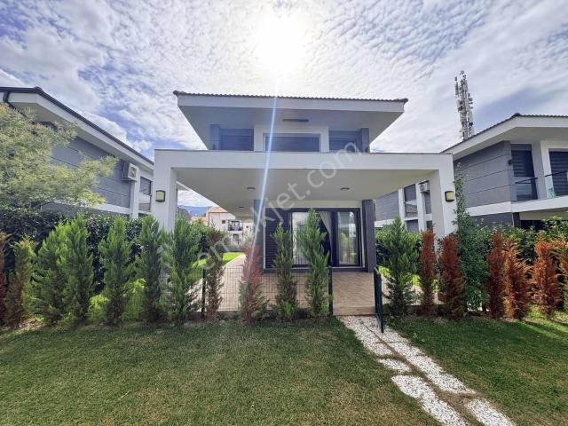 Davutlar Mahallesi, Kuşadası içerisinde kiralık Villa
