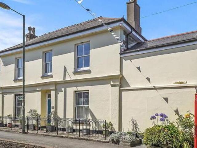 House for sale in Strode, Devon